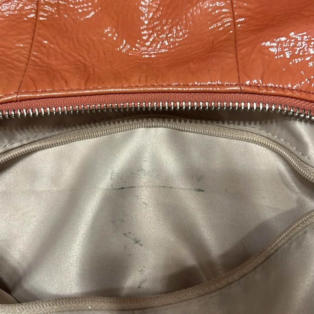 COACH 19299 KRISTIN PATENT LEATHER ROSE HOBO BAG Vintage VGUC few ink marks